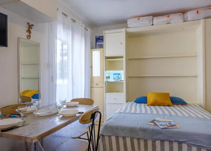 With Balcony 50 M From The * サント・マキシム