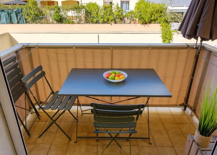 With Balcony 50 M From The *